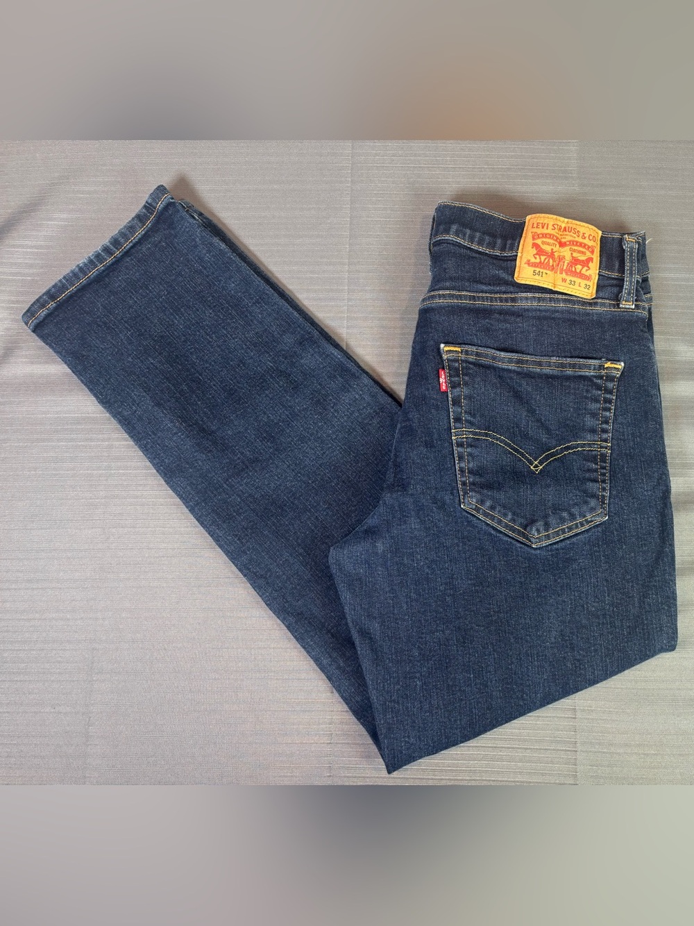 Levi’s 541 Athletic Taper Jeans Men’s W33 L32 Dark Wash Stretch